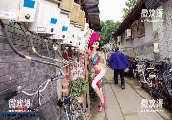 AISS爱丝(黄金版) - 索菲，滑板少女无圣光写真，心中的自由不能被束缚。-微欢海