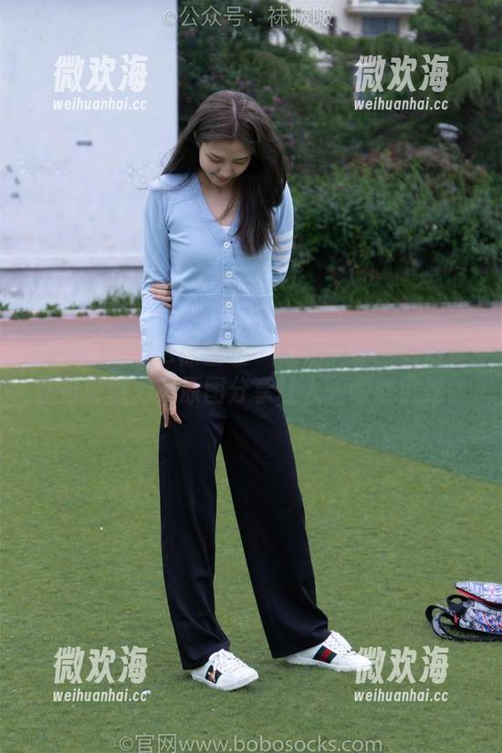 BoBoSocks袜啵啵 - 奶油的瑜伽裤裤里丝是种魔力，原图分享让人一眼就沉迷。-微欢海