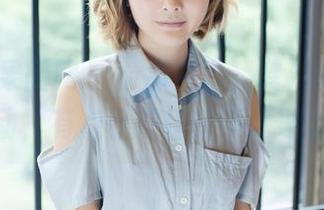 GIRLT果团网 - 看那白丝，龚玥菲的图集互动，有点小撩但又不太明显？