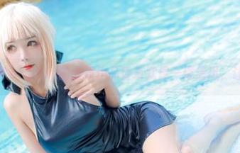 Kitkat Cosplay的最新作品香草就像一缕清风，让我mo？