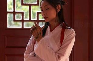 MiiTao蜜桃社 - 当桃乃香Tina变身修女，摄影师低语其实不只是一组写真
