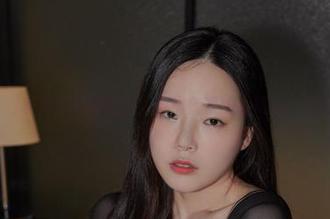 Pia(피아)和她的黑丝美图，像黑夜里的小明星，闪亮登场！