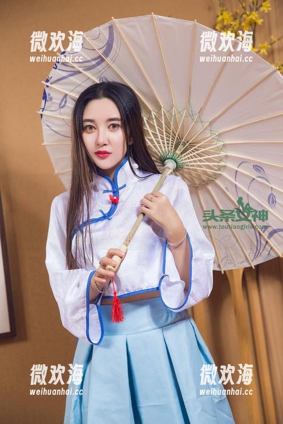 TouTiao头条女神 - 在幻雪儿的私房泳衣里，瞬间觉得“月光”也不够美了，差点就忘了呼吸。-微欢海