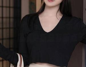Xiuren秀人网 - 何嘉颖展示的不只是一家，居家更新总有新点子