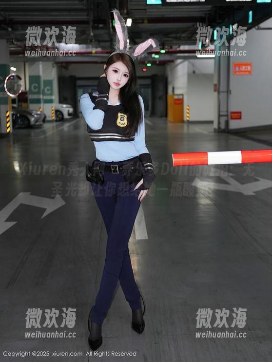 Xiuren秀人网 - 养乐多Doll的旅拍：无圣光却让你想给她一瓶酸奶！-微欢海