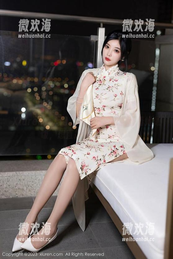 Xiuren秀人网 - 李七喜的厨娘：看她做饭，想直接下载进胃里！-微欢海