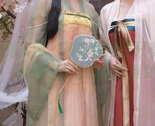 Xiuren秀人网 - 模特悦悦不只有女神像，更是图库里的百变魔女