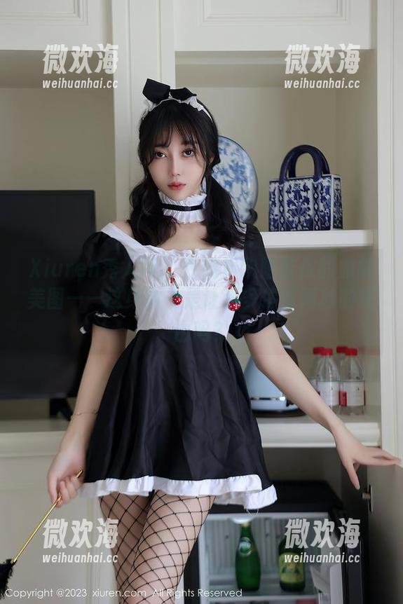 Xiuren秀人网 - 在线看欧阳若依的旗袍美图——这身材，是让我多停留两秒的理由吗？-微欢海