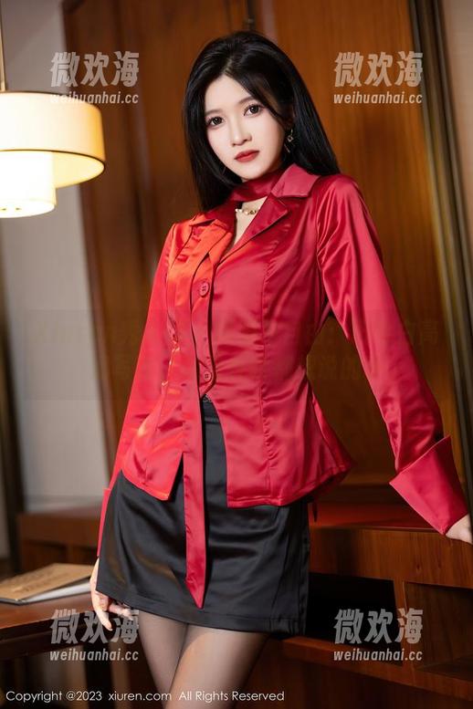 Xiuren秀人网 - 制服与自由：田兮白高清写真，这是件啥都想说的事-微欢海