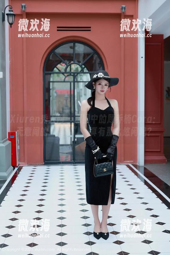 Xiuren秀人网 - 原图中的顾乔楠Cora：无意间的“瑜伽”，真有那么悠闲吗？-微欢海