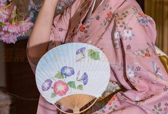 Yiko湿润兔女友？图库里最新的舒适氛围