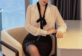 YouMi尤蜜荟 - 夏沫沫tifa在户外，我开始觉得草地可能有吸引魔力？