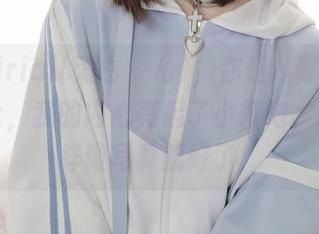 asagiriai(爱ちゃん)，你是从哪里抓来的七七，我的内心亮起了小灯泡，继续这样做写真就好了！