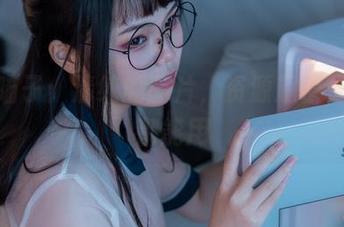 七月喵子：清纯的图片，资源超值，哪里都能用