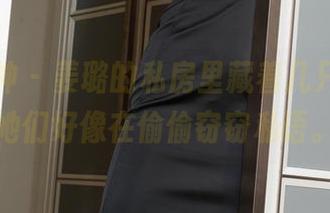 克拉女神 - 姜璐的私房里藏着几只天使，她们好像在偷偷窃窃私语。