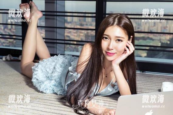 克拉女神 - 每张图片里都在说话的慕菲美足合集，好吧，图我锁定了，心思不自觉开始飘。-微欢海