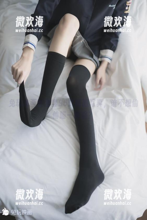 兔玩映画的全套95式制服写真，谁不想偷偷瞄一眼呢？-微欢海