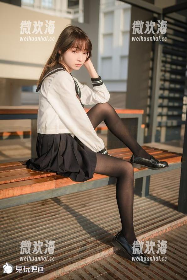 清新的兔玩映画百合写真,跳跃着的兔子们,谁能不爱呢?-微欢海 清新的兔玩映画百合写真,跳跃着的兔子们,谁能不爱呢?-微欢海