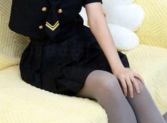 初夏女神 - 肉丝在线！依依展现的是身心大狂欢？