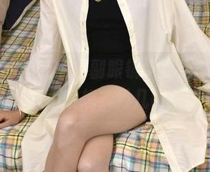 初夏女神 - 点点那副眼镜，免费的资源让我不禁想多看几眼。