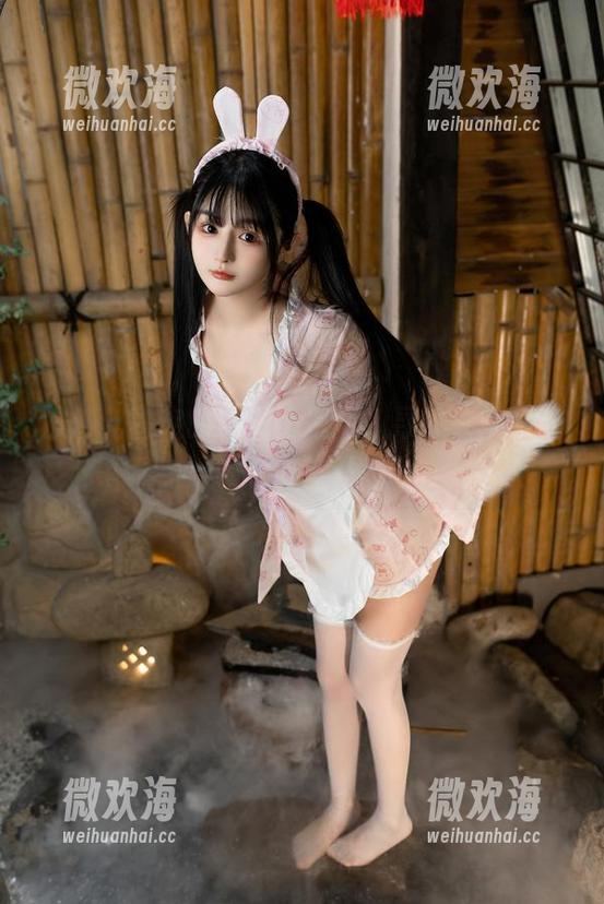 波波儿喜欢的条纹比基尼，寻找失眠小宁自拍的完美壁纸-微欢海