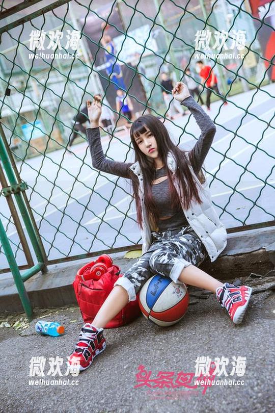 头条女神 - 听说网盘里藏着李丽莎的日常奇观合集?-微欢海 头条女神 - 听说网盘里藏着李丽莎的日常奇观合集?-微欢海