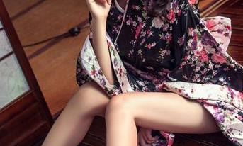 头条女神 - 精选爱丽莎lisa：死库水+奇葩姿势=完美的夏日一幕