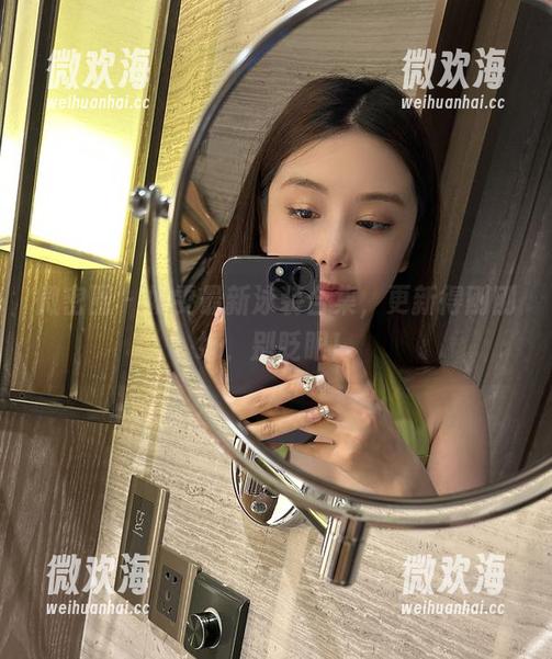 微密圈 - 奶雯最新泳装合集，更新得刚刚好，别眨眼！-微欢海
