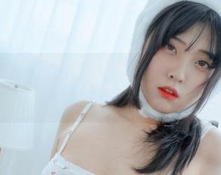 免费下载宋哈娜的白色系列，无需为你的生活增添复杂色彩！