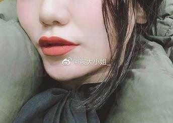 微密圈 - 这才是宸大小姐的旗袍！最新照片展现出致命的优雅，太会了。