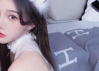 小小奶瓶儿，秘密藏在无圣光图集的每一页！