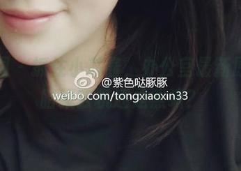微密圈 - 抓住小芯酱，办公室最新原图，暗藏玄机还是照骗？