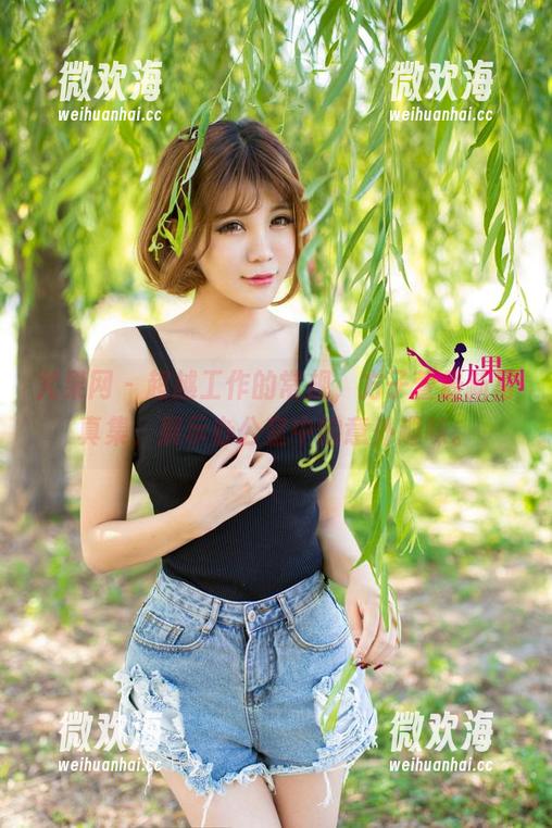 尤果网 - 超越工作的常规，方子萱最新写真集，展示办公室中的意外趣味。-微欢海