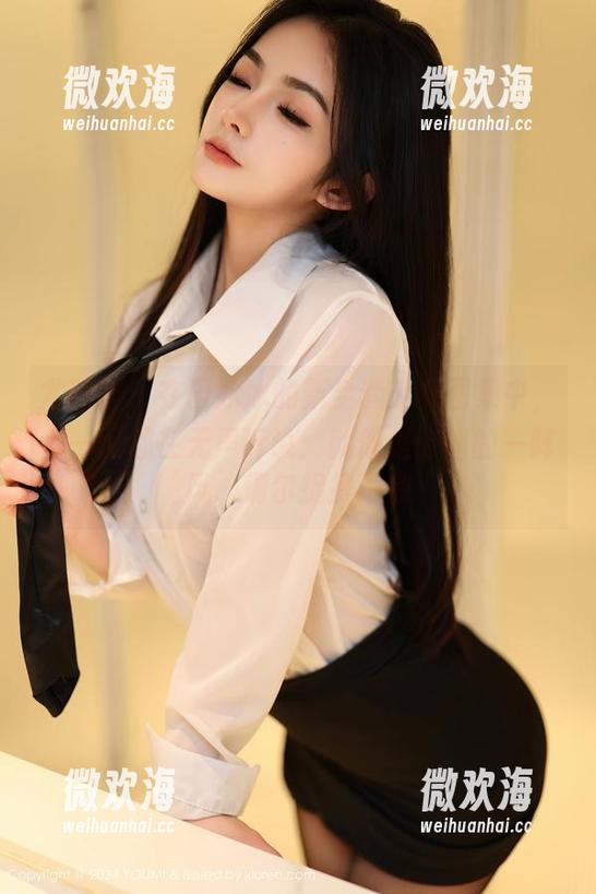尤蜜荟 - 在田冰冰的新全套少女图集中，每一帧都在无声诉说：就像是青春的一阵风，偶尔捉摸不到-微欢海