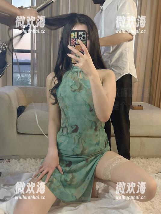 微密圈 - 就是阿朱啊的写真，火锅温泉里的每一刻都像是特制菜单，真是个大胆的脑洞！-微欢海