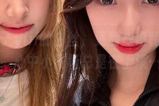 看到怡子yiii的白丝，更别提福利和原图，心中小剧场总是在上演…