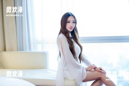 推女郎 - 小心啦，赵惟依裸足图集更新，想不侧目都难！-微欢海