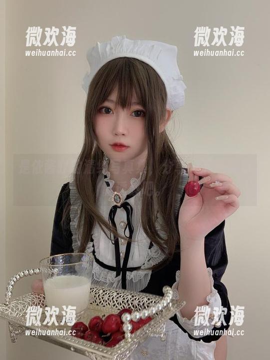 是依酱吖的清纯写真集，分享一下这份清新诱惑吧。-微欢海