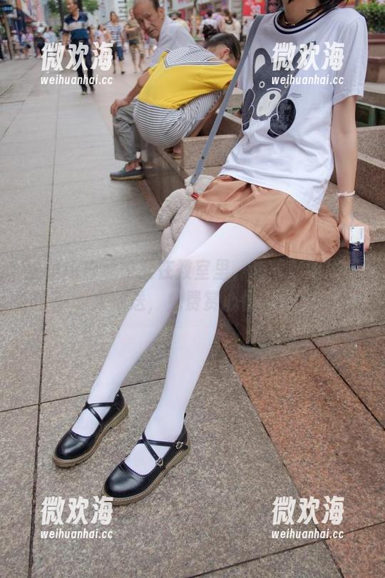 这位jk白丝少女在教室里，森萝财团原图大放送，免费赏心悦目！-微欢海