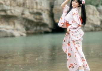 女巫樱井宁宁来了，别忘了下载美图吸收点魔力！