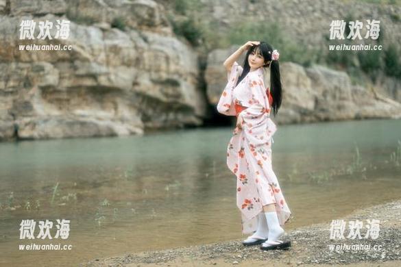 女巫樱井宁宁来了，别忘了下载美图吸收点魔力！-微欢海