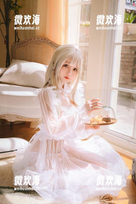 樱井小莜的自拍，这COS服I也想试试嘛，谁能拒绝这种养眼的资源呢？-微欢海