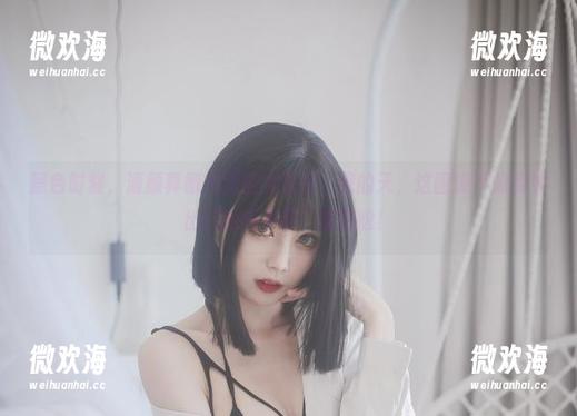 黑色时刻，清颜真德秀原图大放送。我的天，这图像不像我要出门的样子呀，略尴尬！-微欢海