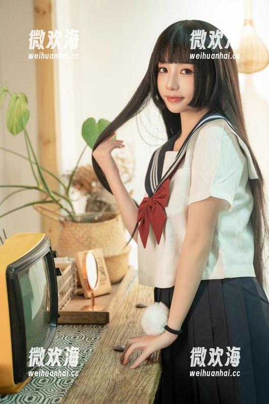 这居家状态，免费的爆机少女喵小吉套图，让人不禁想多看几眼-微欢海