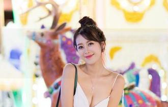 爱蜜社 - 这就是艾米Amy的牛仔裤写真，竟然让我对牛仔裤有了新偏见。