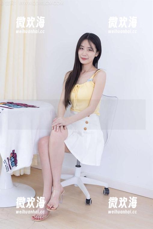 物恋传媒 - 这回眸，谁能顶得住？Elise的套图下载，上天也得嫉妒。-微欢海