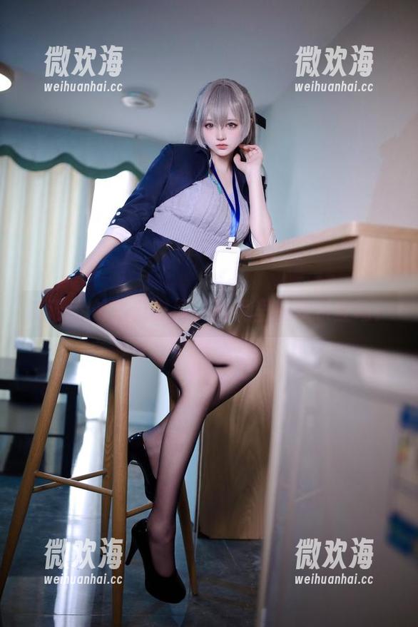 疯猫ss的浴缸时间：写真里的欢乐互动！-微欢海