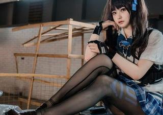 在线合集：白莉爱吃巧克力和她的深巷女仆——习惯了，谁会不注意方向？
