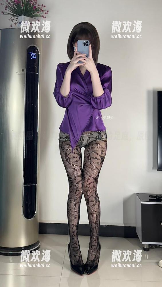 微密圈 - 认真欣赏白龙猫女的足底，原图温柔了视线呢！-微欢海
