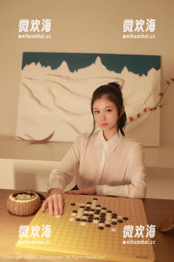 秀人网 - lucky咏丹的透明写真？就好像画布上的水痕，细腻又模糊。-微欢海